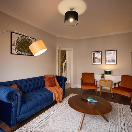 Apartment Spacious 5 Headingley Sleeps 11 Free Parking! *